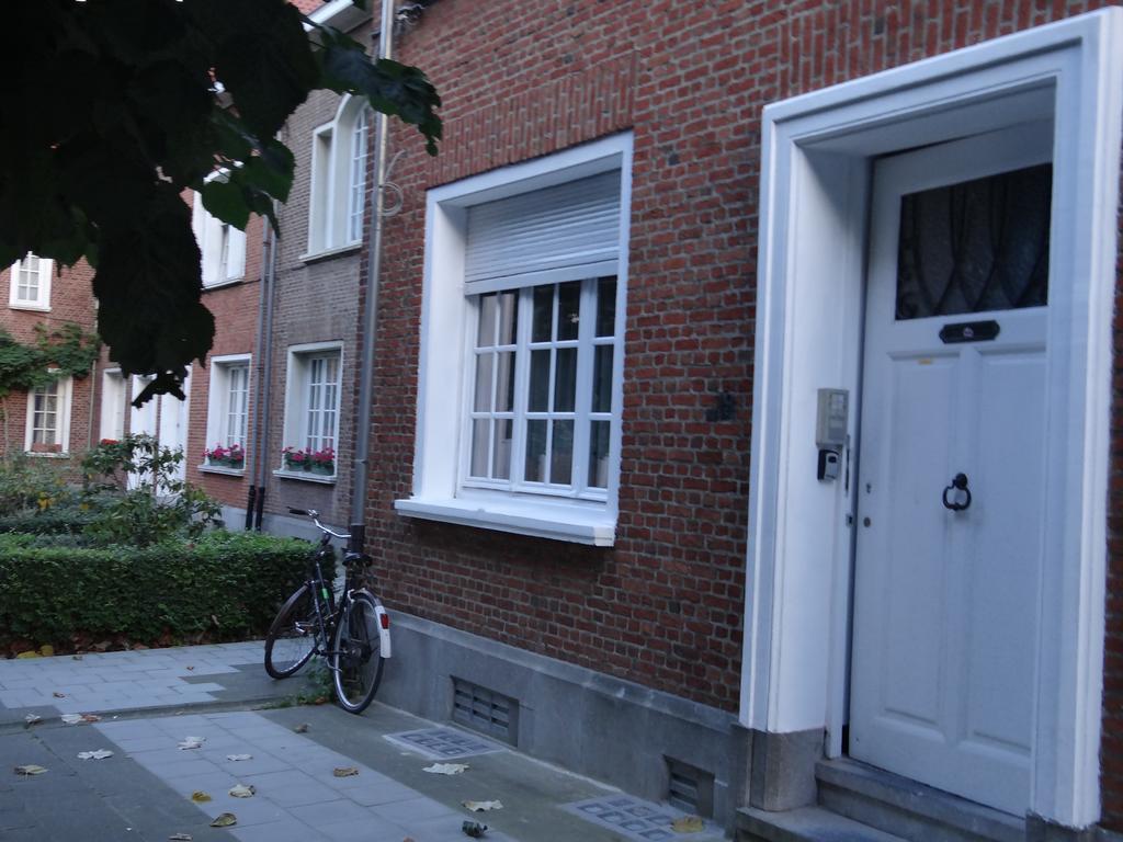 Guest House Dasos Kynthos Woluwe-Saint-Lambert Quarto foto